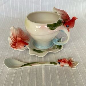 ALII✨ PORCELAIN COFFEE/TEA CUP, SAUCER AND SPOON SET✨ GOLD FISH (KOI) & SEA KELP